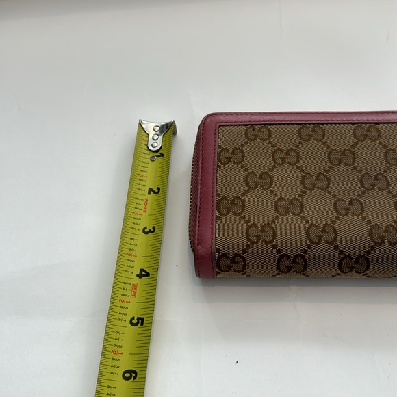 Gucci GG Authentic Pre Owned Pink & Brown Canvas Sukey Zip around long Wallet. - Picture 4 of 15